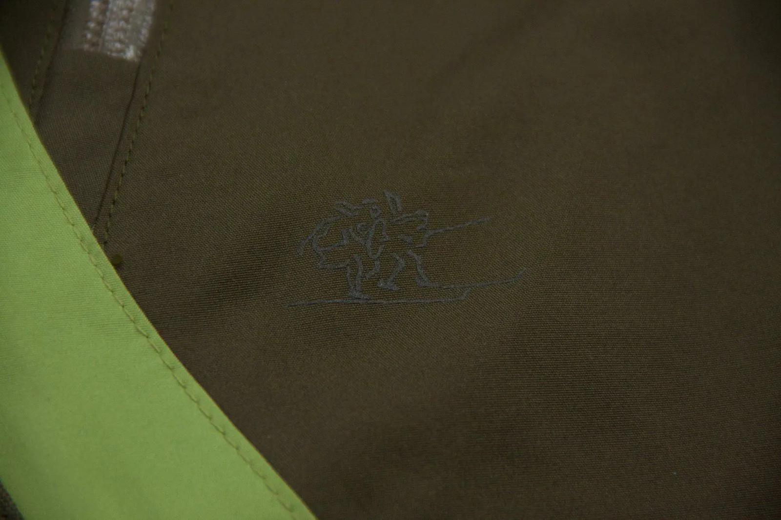 BERGANS OF NORWAY Dermizax Waterproof Hard Shell Jacket SIZE S