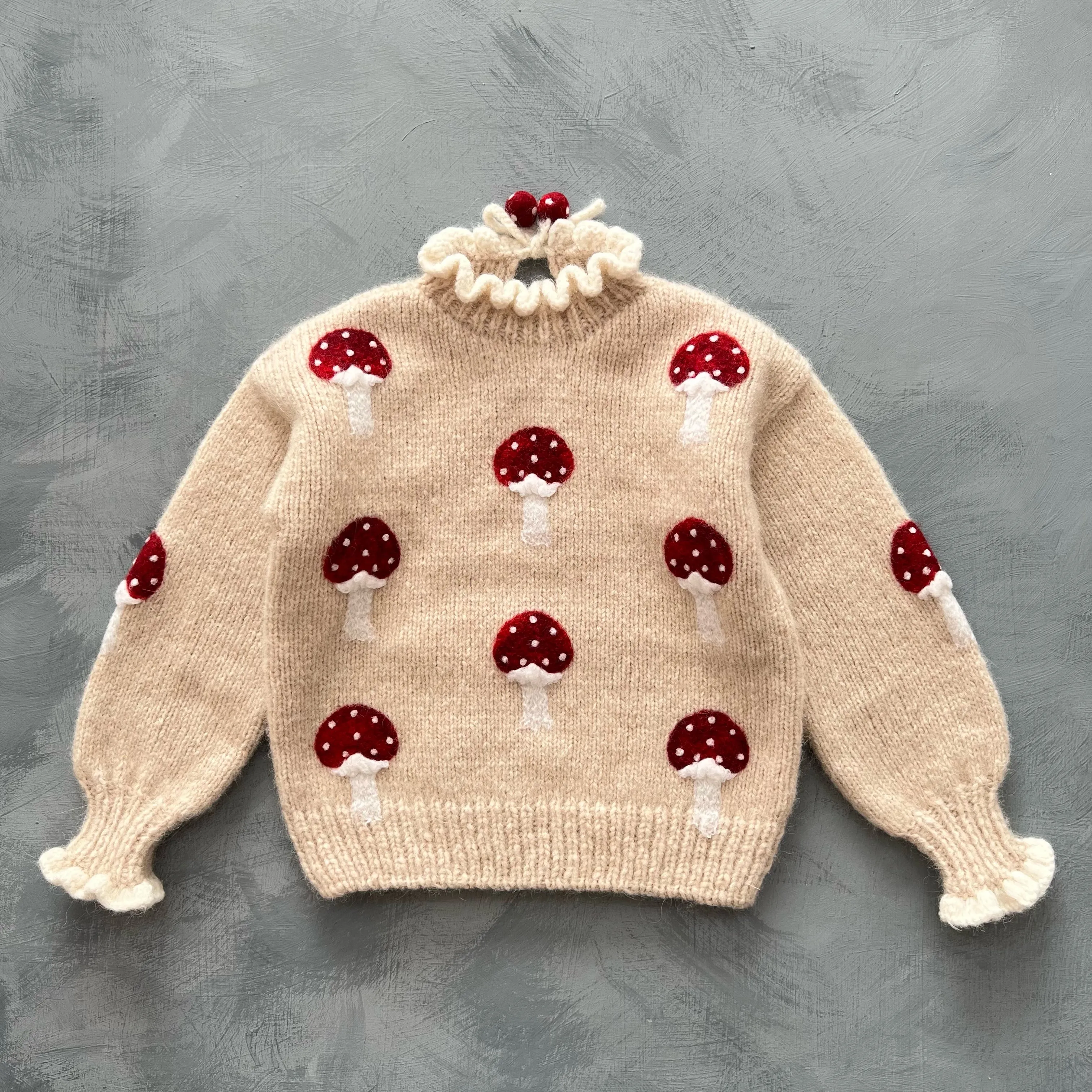 Mushrooms pullover | wheat